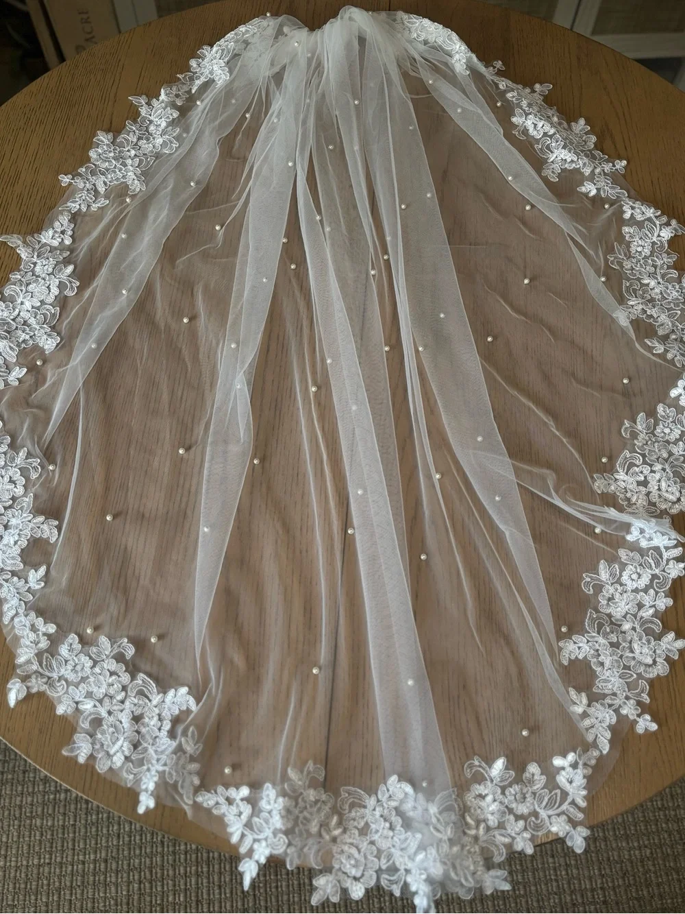 Pearl Beaded Lace Edge Bridal Veil White Wedding Veil  Floral Embroidered